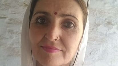 Hathras News: विदेशी महिला ओल्गा की अजीब दास्तां, प्यार हुआ शादी की, घर से निकाला, वृद्धा आश्रम में रही Strange Tales of the Foreign Lady Olga