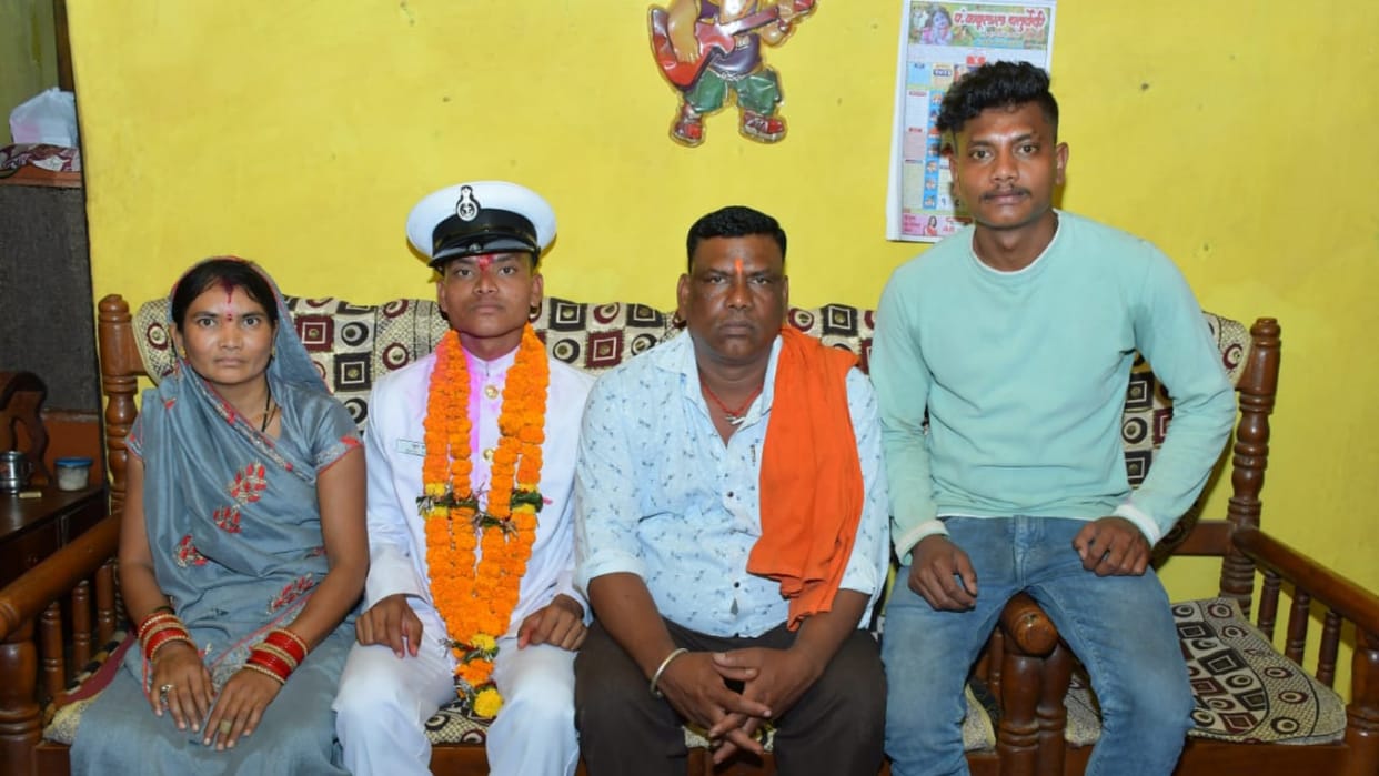 balod's first Agniveer Rahul Yadav reached village after completing training