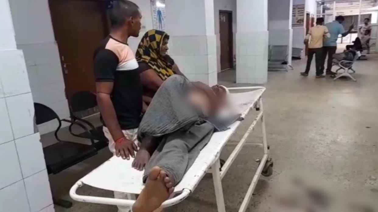 Fierce fighting between two sides for building a house in Jamui, six people were seriously injured