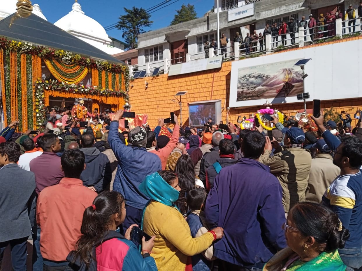 Chardham yatra 2023: Gangotri Yamunotri Dham doors will open tomorrow helpline number released for pilgrims
