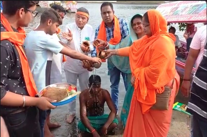 For the sake of love, a Muslim youth became a Hindu in Jabalpur, Harsh became Akhilam after reciting Narmadash