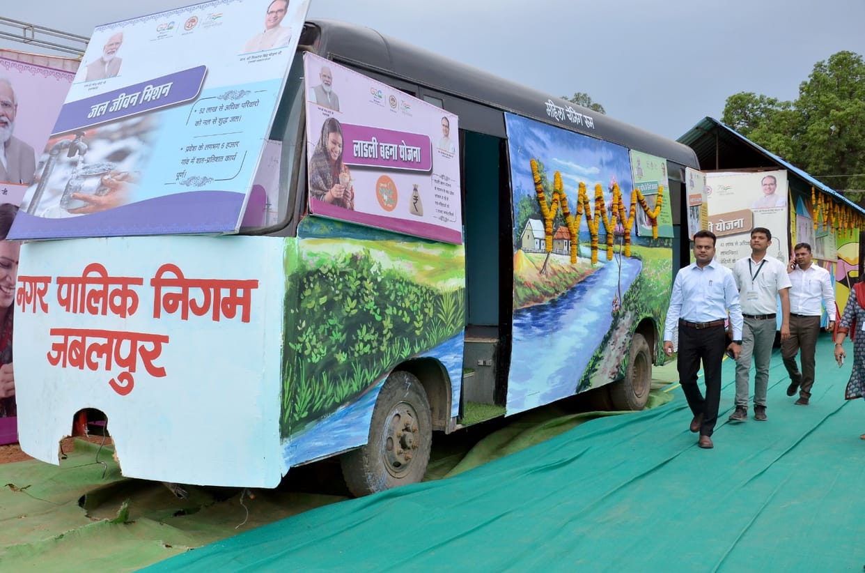 Innovation of Jabalpur Municipal Corporation, night shelters and changing rooms made from junk buses