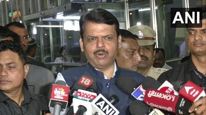 Devendra Fadnavis hit back at the Uddhav group on the statement of MLAs and MPs leaving about Shinde Shivsena