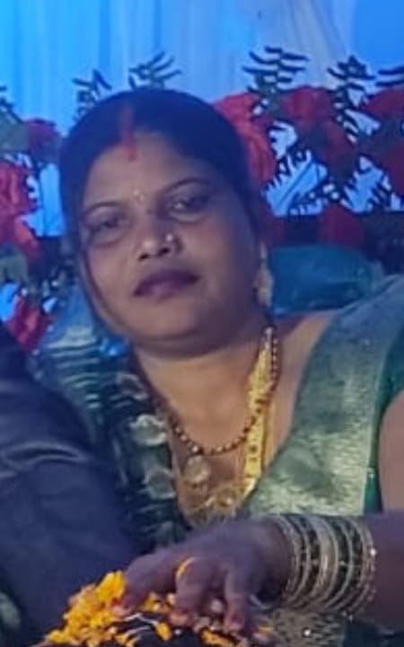Azamgarh Accident: The bus crushed the woman who fell from the bike, she was returning home from her maternal
