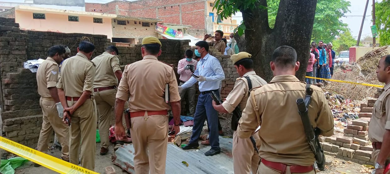 Dead body of youth found near railway station gate of Kopaganj police station area, stir, police engaged in in