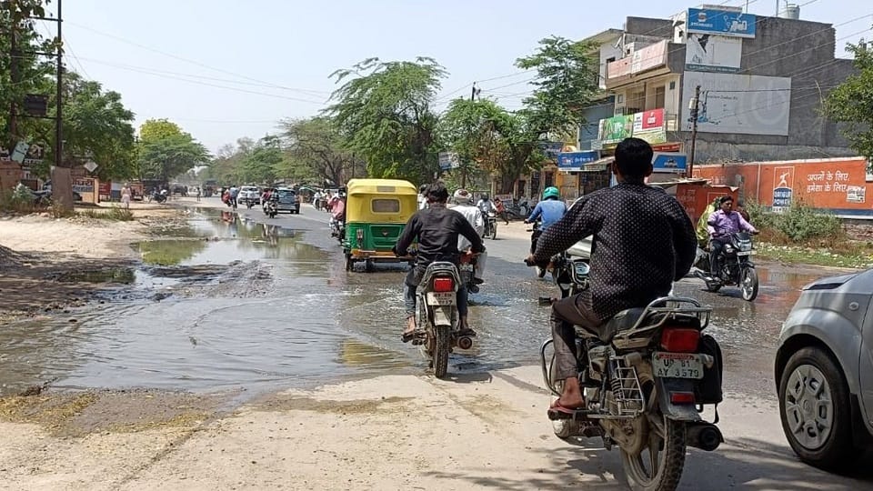 These are the bad spots of smart city .. dirty water flowing on the roads
