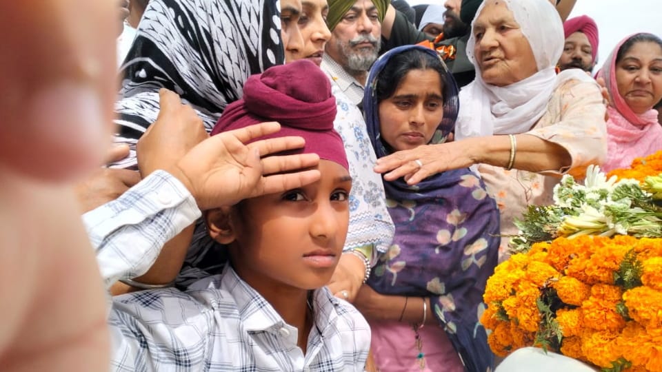 Martyr Mandeep Singh cremated at his native village in Ludhiana
