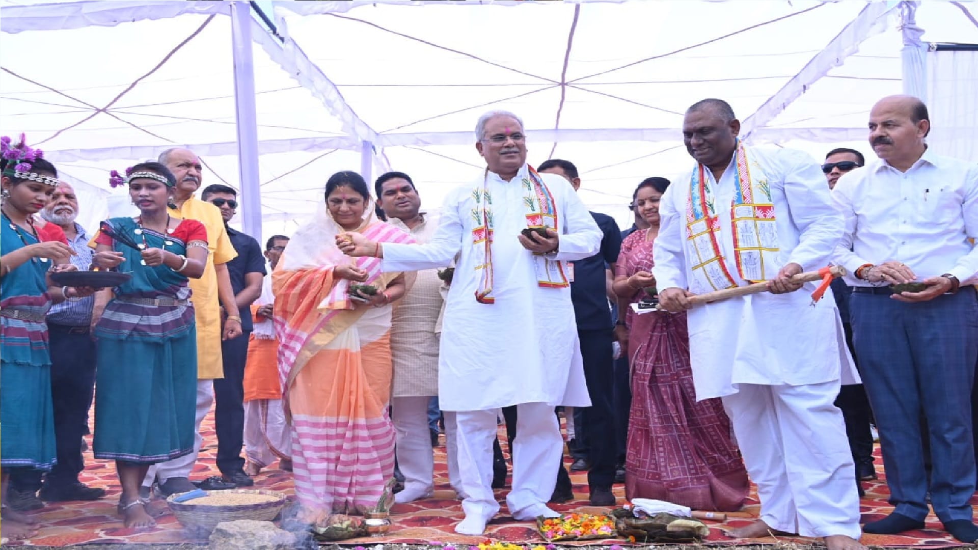 CM Bhupesh participated in Akti Tihar: drive tractor and worshiped Thakur Dev