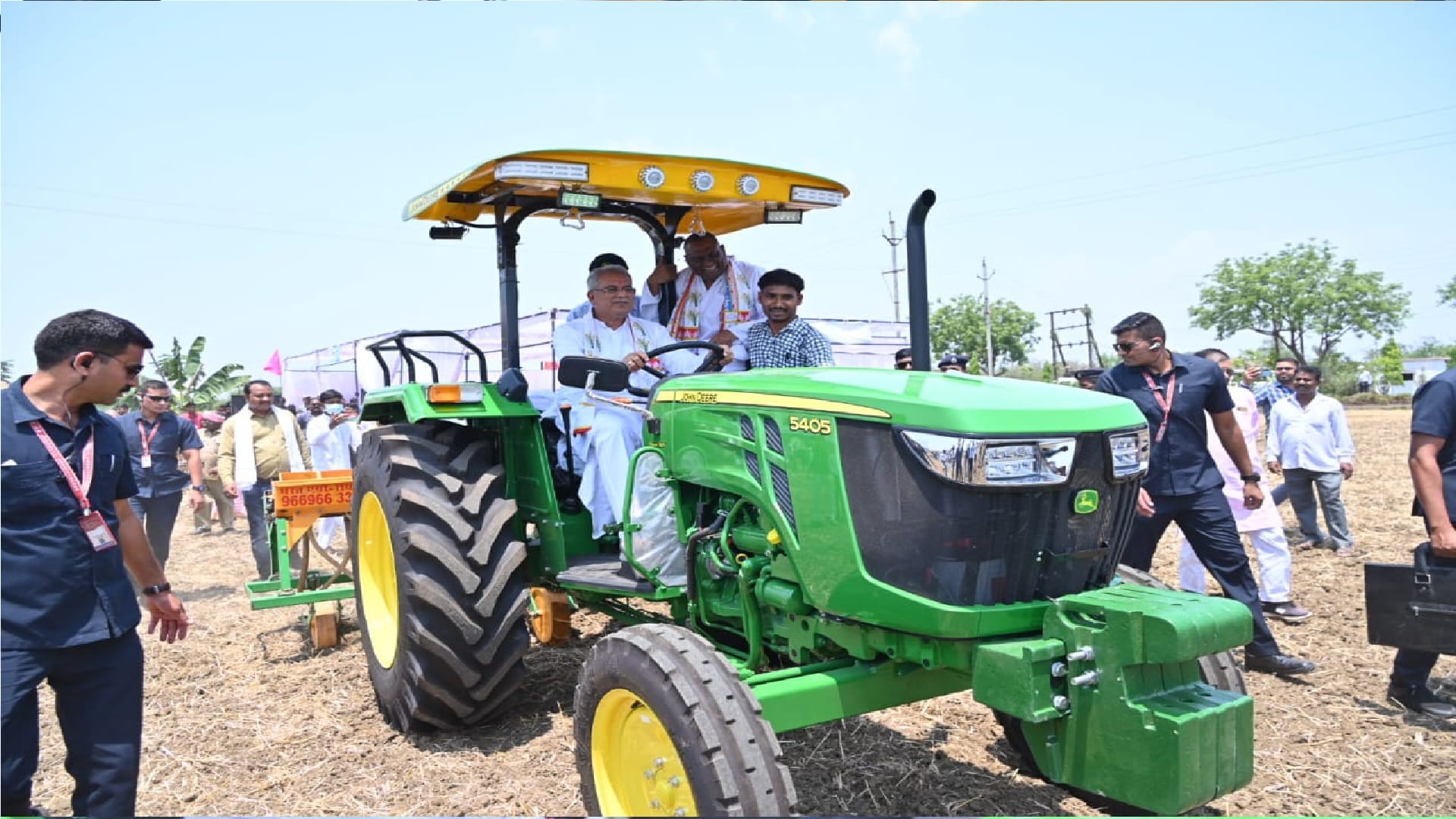 CM Bhupesh participated in Akti Tihar: drive tractor and worshiped Thakur Dev