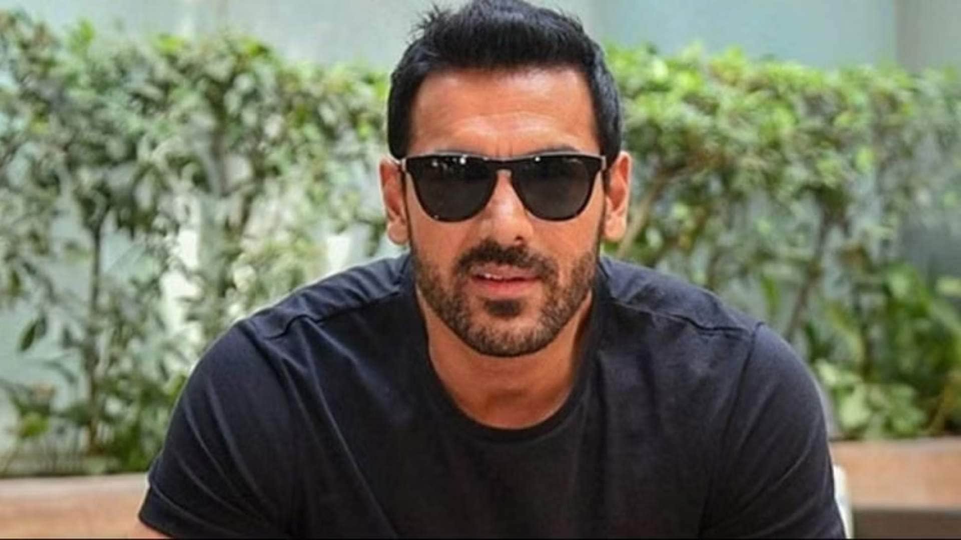 Stars Who Do Not Give Priority to Award Show From Salman Khan to Ajay Devgn