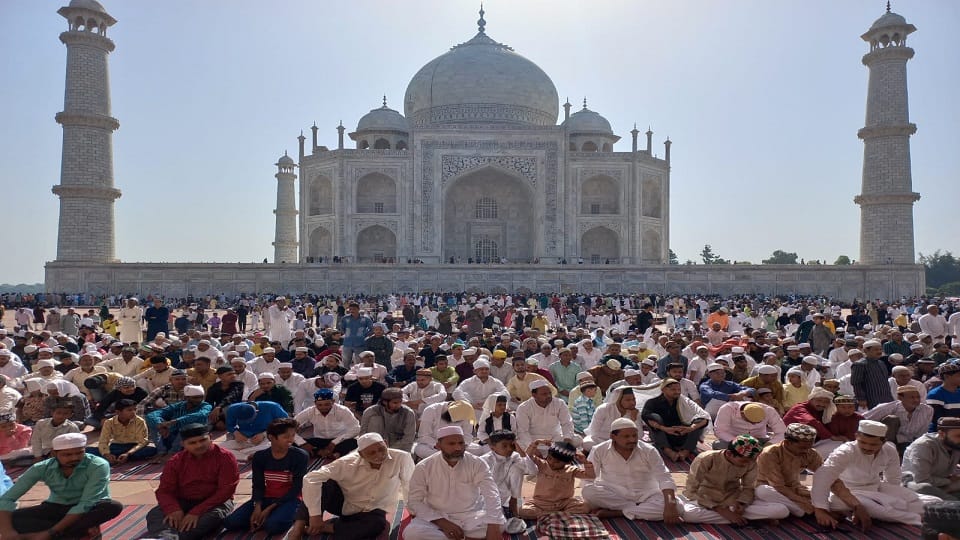 On occasion of Eid in Agra devotees offer prayers at Taj Mahal and Shahi Jama Masjid