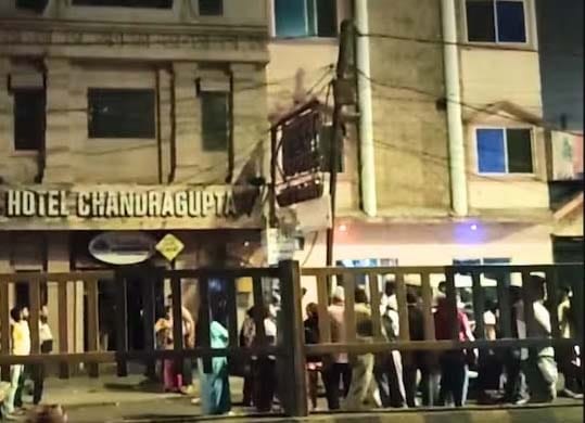 Ujjain News: Fire broke out on the fifth floor of Hotel Chandragupta at night,