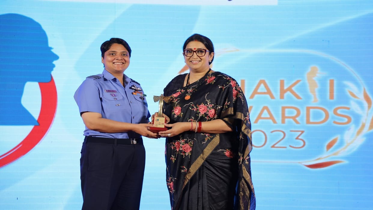 Indian Air Force First Woman Officer Wing Commander Deepika Mishra Receive Gallantry Award