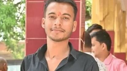 Sonebhadra: 40 घंटे बाद मिला सोन नदी में युवक का शव, नहाते समय डूबे पांच में से चार बचे, मचा कोहराम Sonebhadra Dead body of a drowned youth found in Son river after 40 hours, four out of five drowned while bat