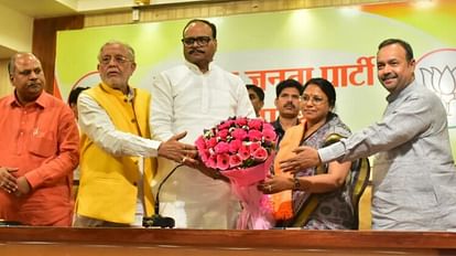 sp leader archana verma has joined bjp in lucknow