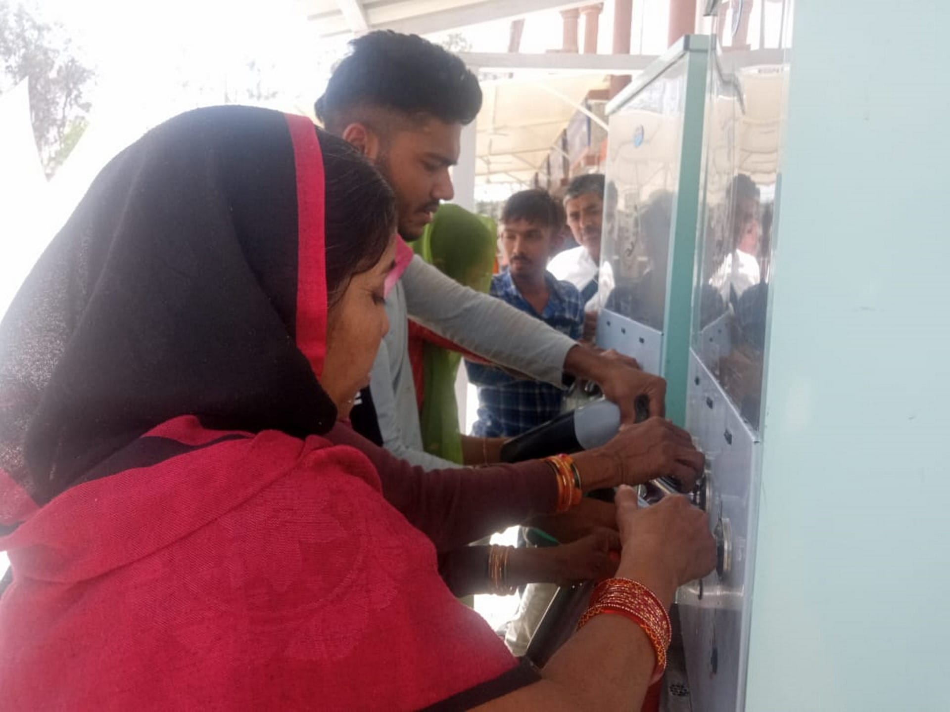 Chardham yatra 2023 Pilgrims yearn for water for four and a half hours in transit camp Rishikesh Uttarakhand