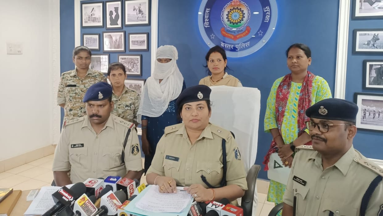 12 including lover and bride scorched due to acid attack by groom's girlfriend in jagdalpur