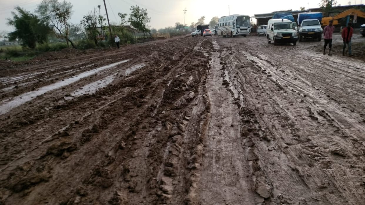 weather update in chhattisgarh; wheat crop damage due to rain and hail youth dies due to lightning in Kabirdha