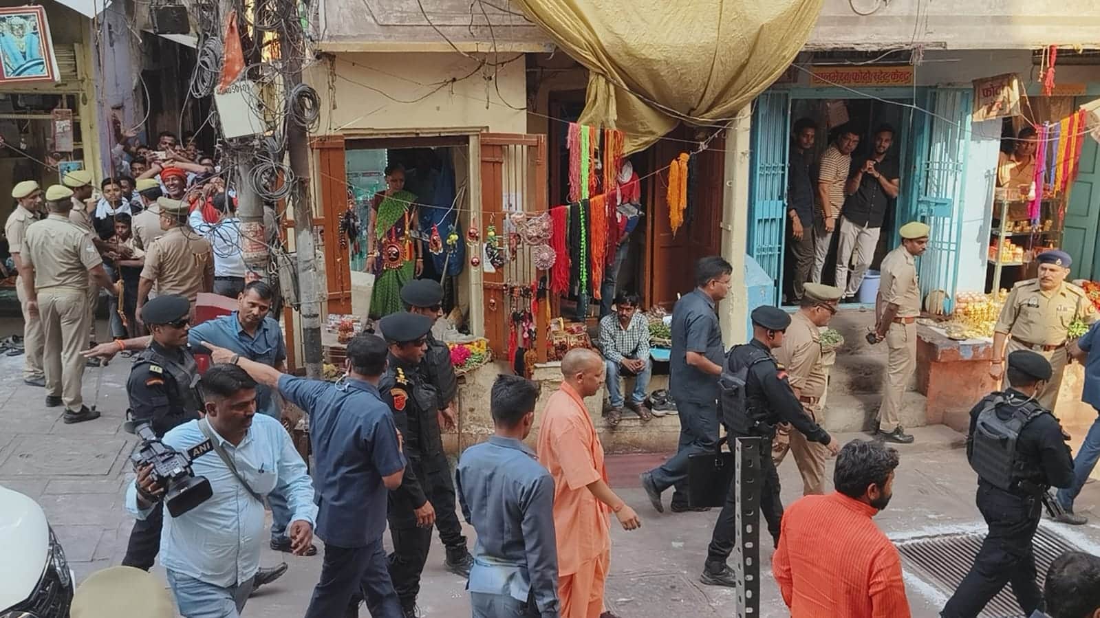 CM Yogi seeks blessings from Kashi Vishwanath and Baba Kalbhairav for UP nikay chunav 2023
