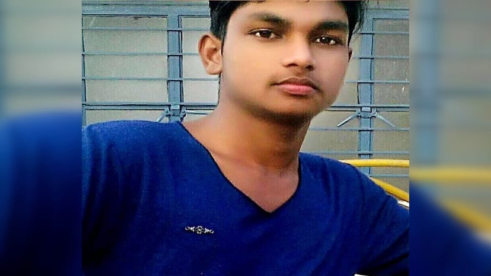 BSP leader Suresh Chandra Bhartis son died under suspicious circumstances
