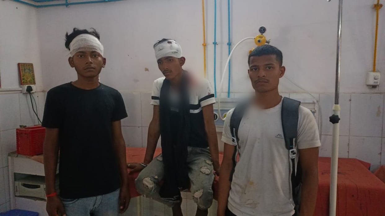 Miscreants thrashed three youths including a student for parking a bicycle at coaching center in Jamui