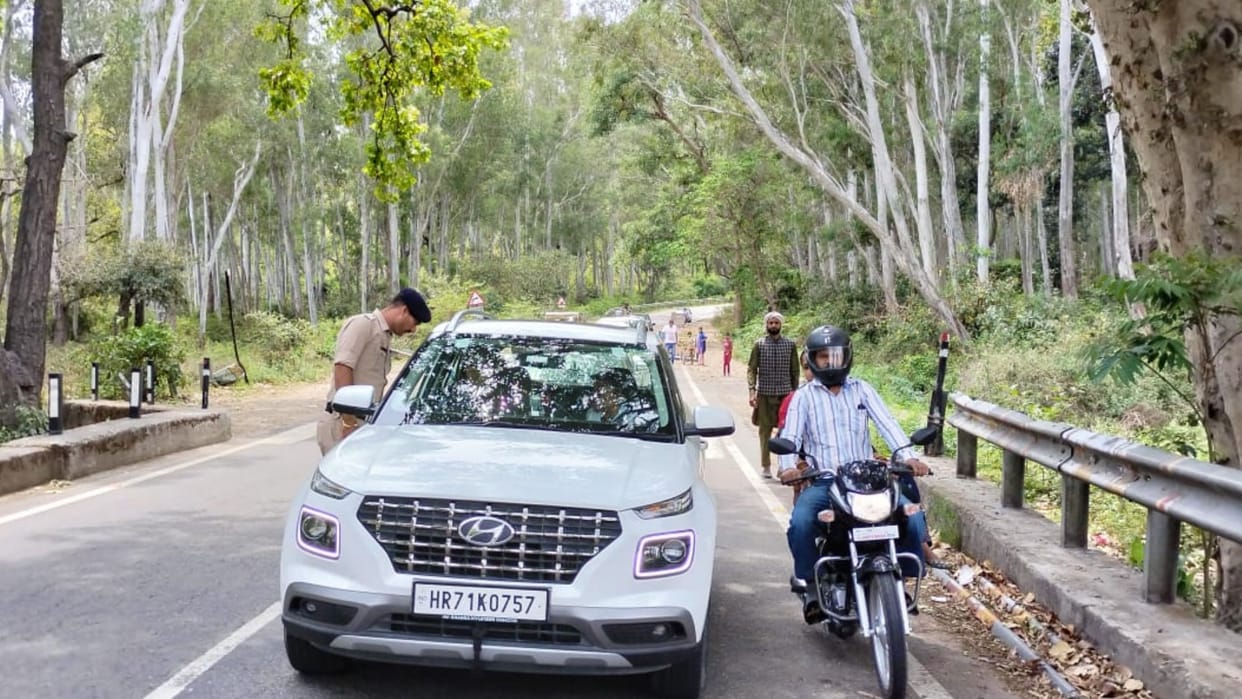 Himachal Police checking at borders in amritpal singh surrender case
