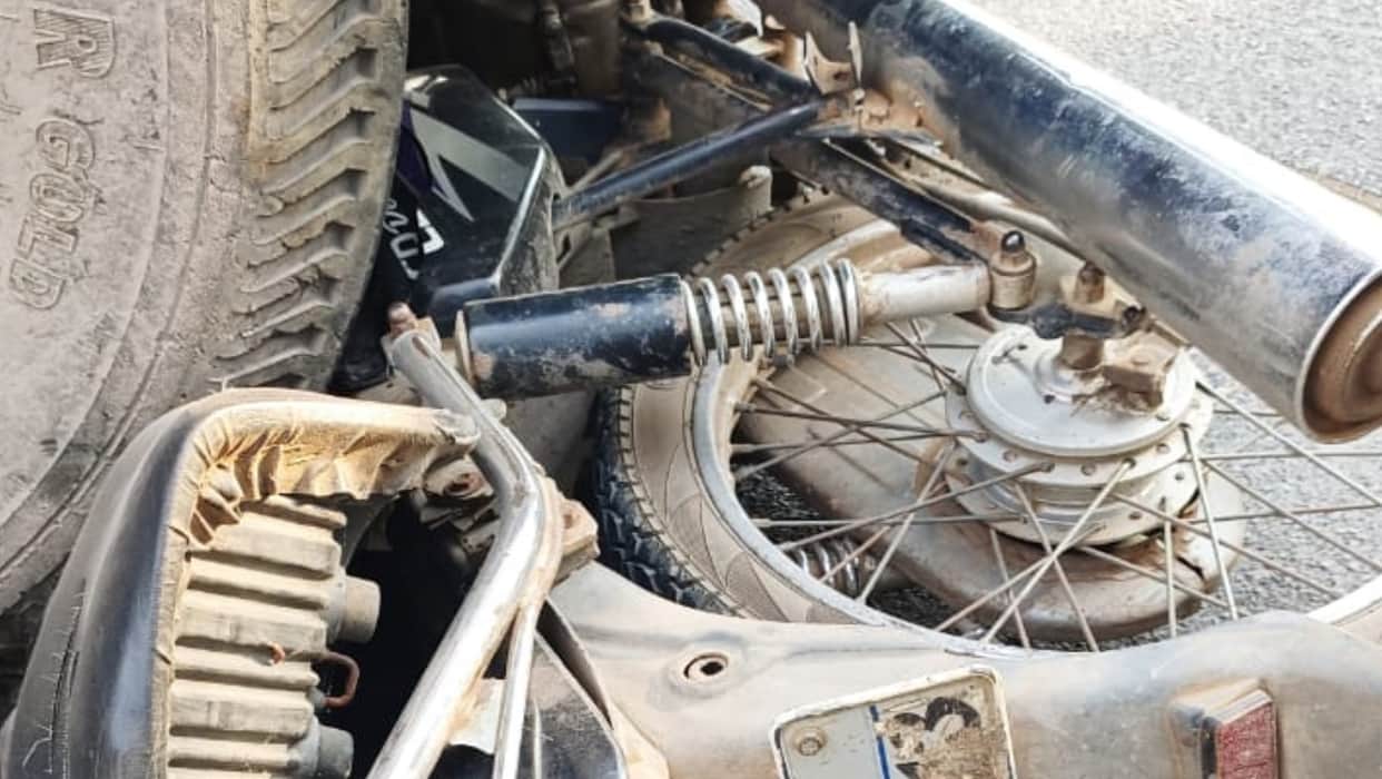two including child killed, three children injured in two road accidents in Bemetara