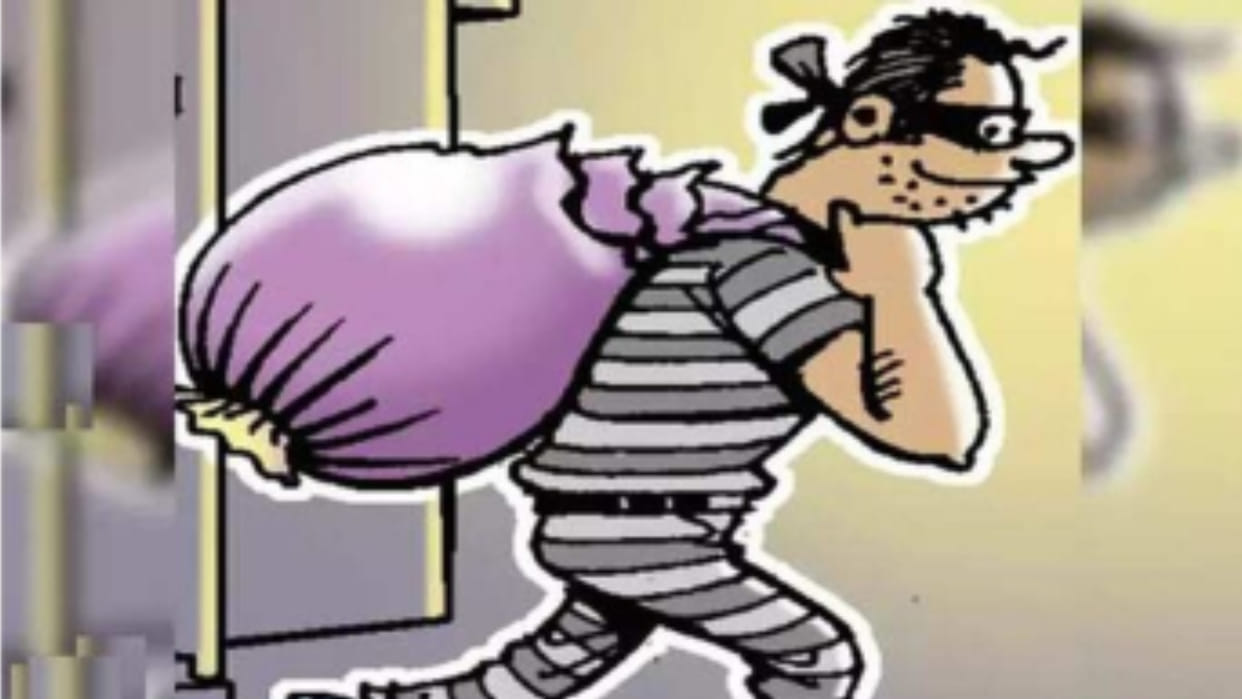 Theft in covered campus Gold and silver jewelery and goods worth lakhs stolen