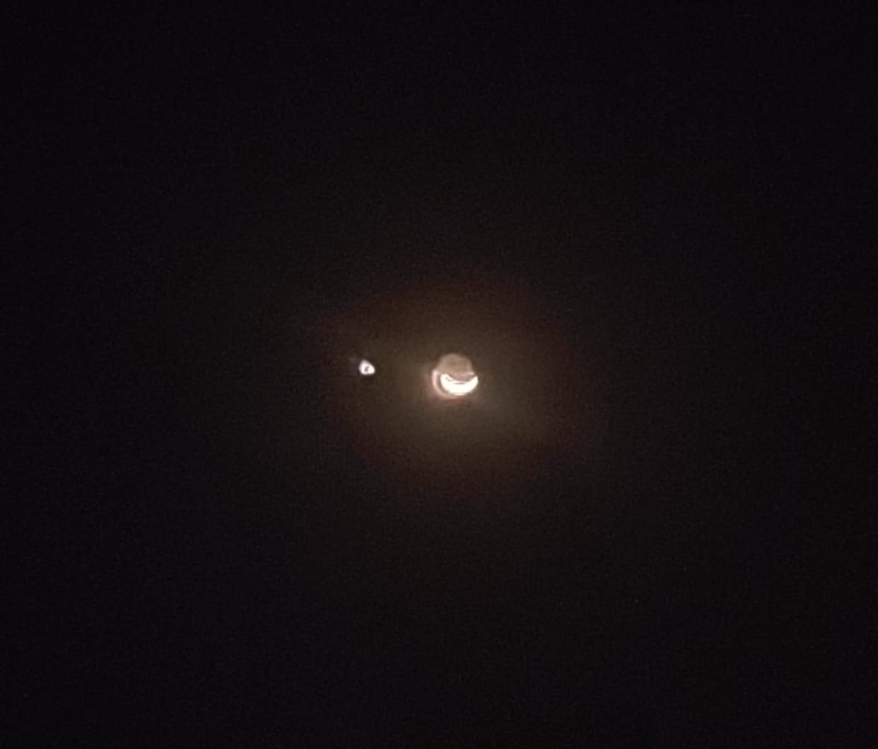 Astronomical Event: Venus seen again near the moon, Earthshine illuminated the hidden part of the moon