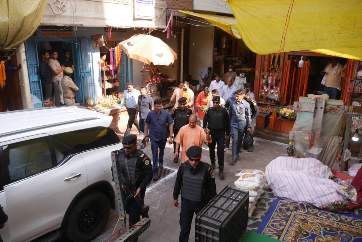 CM Yogi adityanath Varanasi Visit today will have gala dinner with Foreign guests