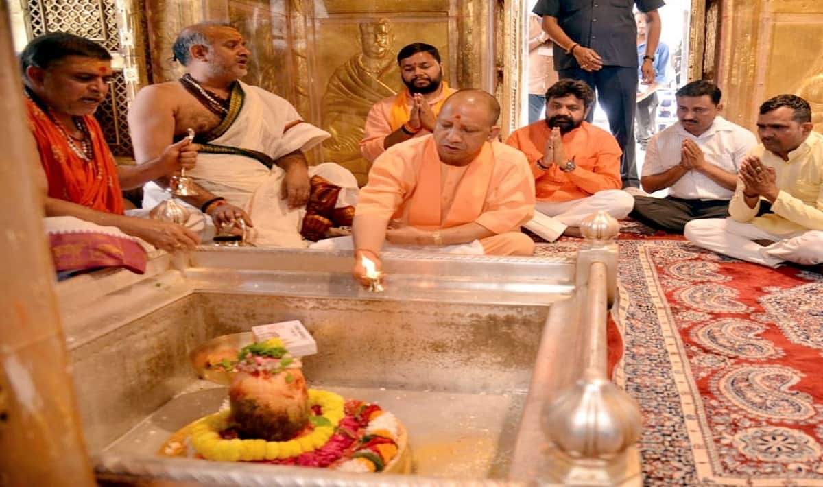 CM Yogi seeks blessings from Kashi Vishwanath and Baba Kalbhairav for UP nikay chunav 2023