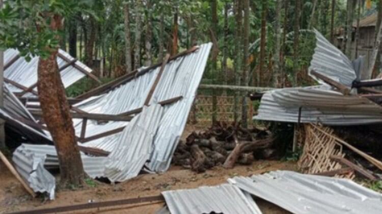 Assam: बारिश और तेज तूफान से दो की मौत, 41000 से ज्यादा लोग प्रभावित, तिनसुकिया में आज स्कूल-कॉलेज रहेंगे बंद