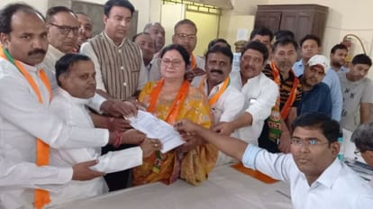 Nikay Chuanv Meerut: हार-जीत का गणित बिगाड़ सकते हैं बागी, टिकट न मिलने से नाराज हैं सभी दलों के कई कार्यकर्ता Nikay Chunav 2023: Many workers are angry for not getting tickets in all parties