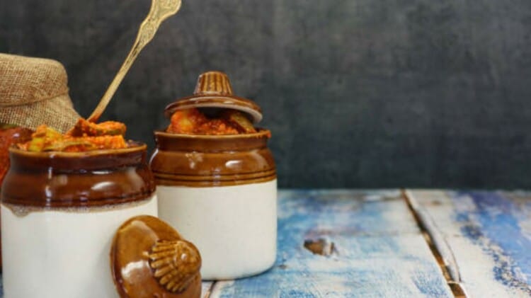How To Make Mango Pickle at Home Know Aam Ka Achar Banane ki Vidhi in Hindi