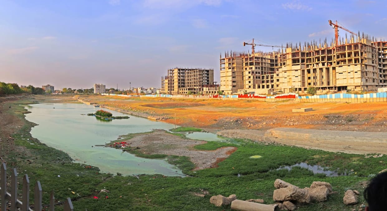 Pipliyahana pond dried up in April itself, the treatment plant that fills it does not even run for 24 hours