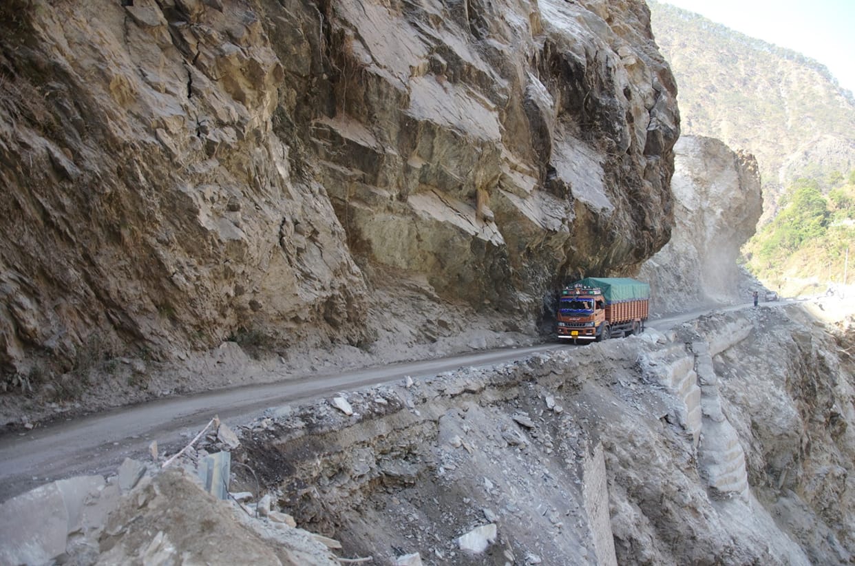 Badrinath Highway Build a proposed tunnel to protect Pagalnala landslide area got a setback