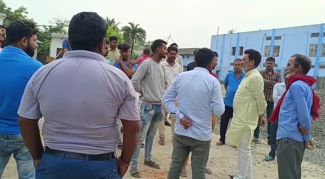 Bihar: The car going to the wedding procession crashed in samastipur, two people died