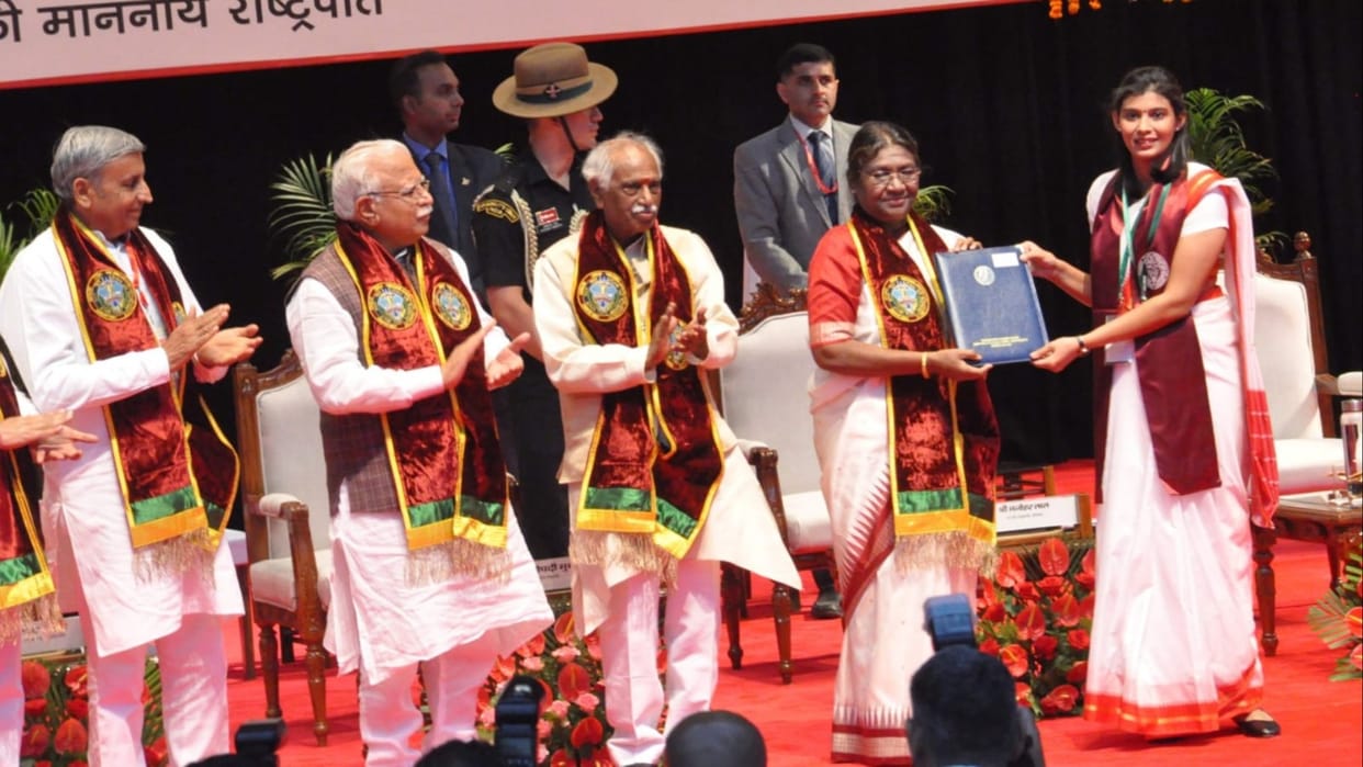 President Draupadi Murmu arrived as the chief guest at the convocation of HAU Hisar of Haryana