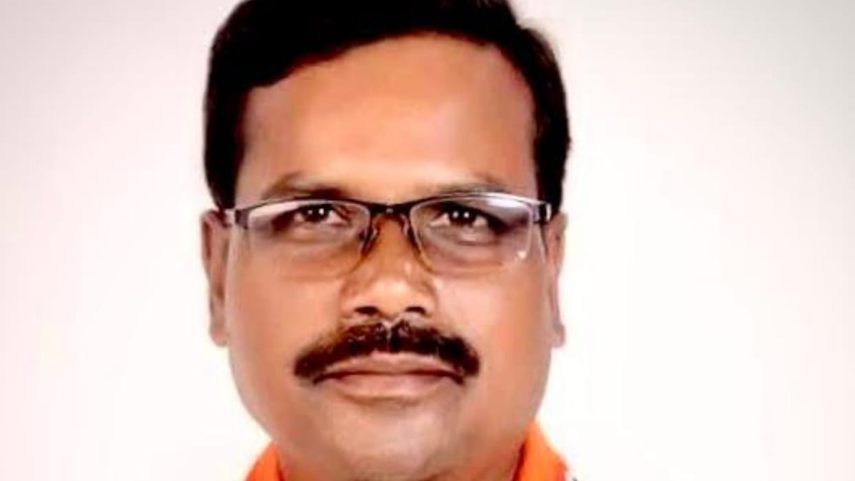 bijapur zila panchayat president congratulated on panchayati raj divas