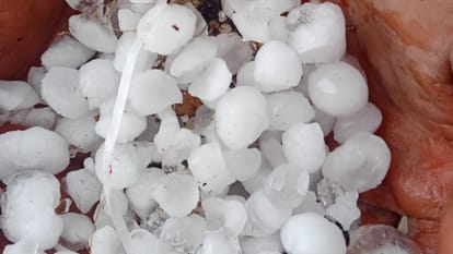 Chhattisgarh Weather Alert: Hail fell in Kabirdham Bemetara storm ruined mangoes in Kanker