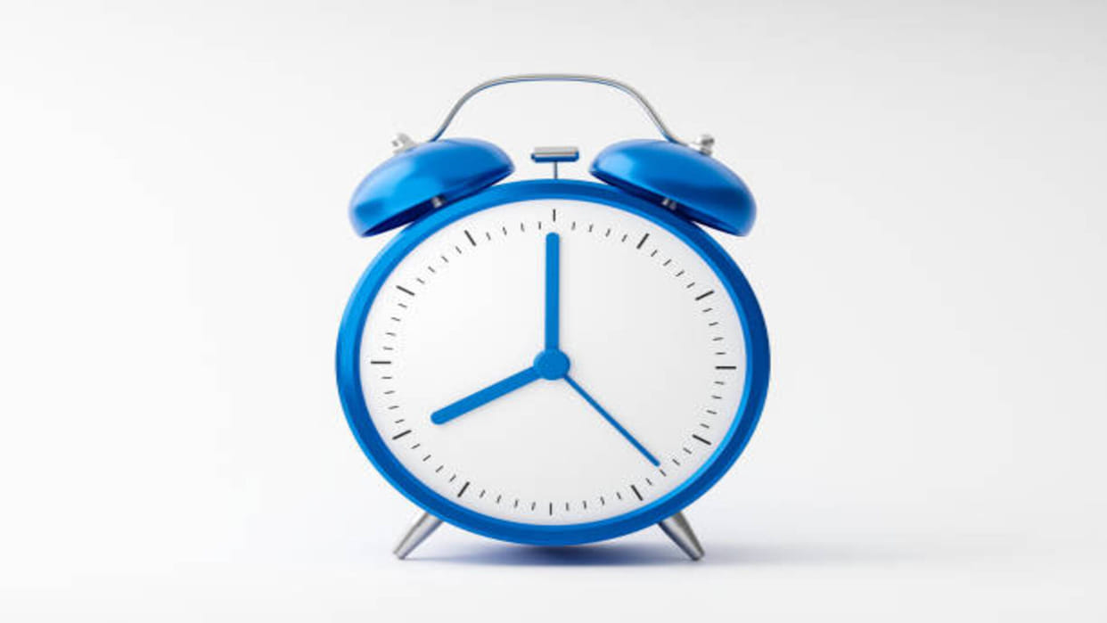 Vastu Tips for wall Clock in house clock right direction vastu tips in hindi