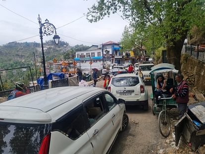 Mussoorie Arrangements are incomplete at peak of tourist season mall road could not be ready for tourists