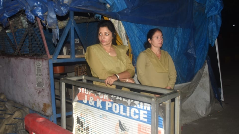 Jammu news: deployment of women constables at police points at night first time