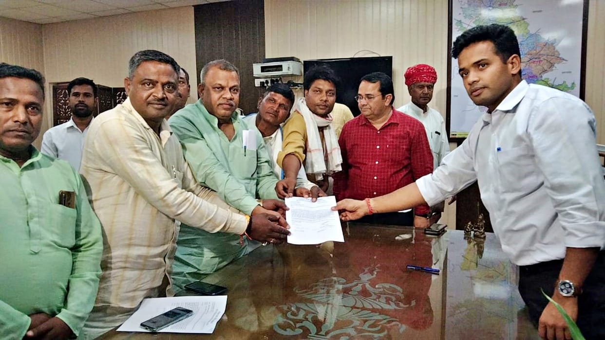 Memorandum submitted to the collector regarding the demand for reservation and release of leaders
