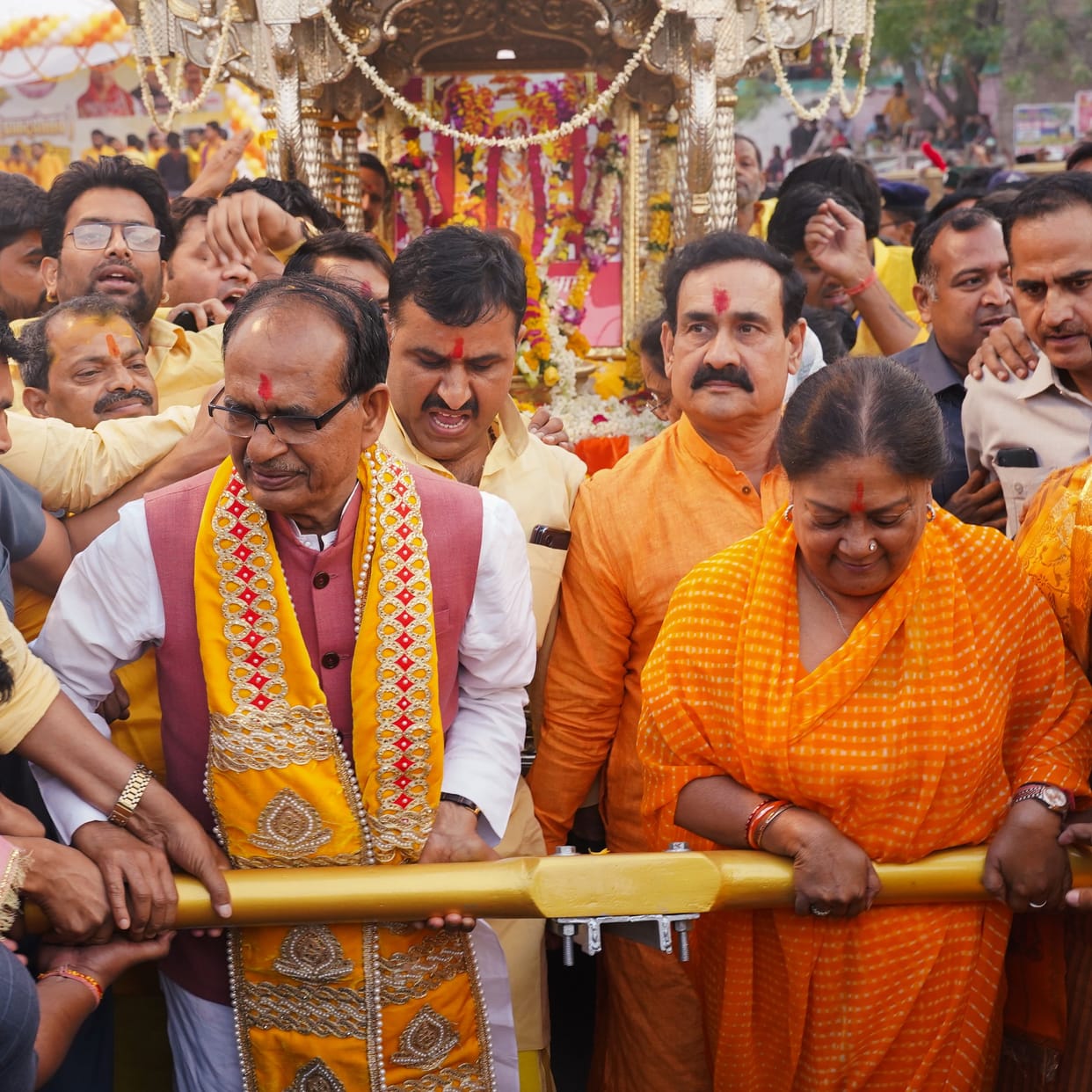 Shivraj pulled Pitambara Mai's chariot with Vasundhara, now Pitambara Mai Mahalok will be built here