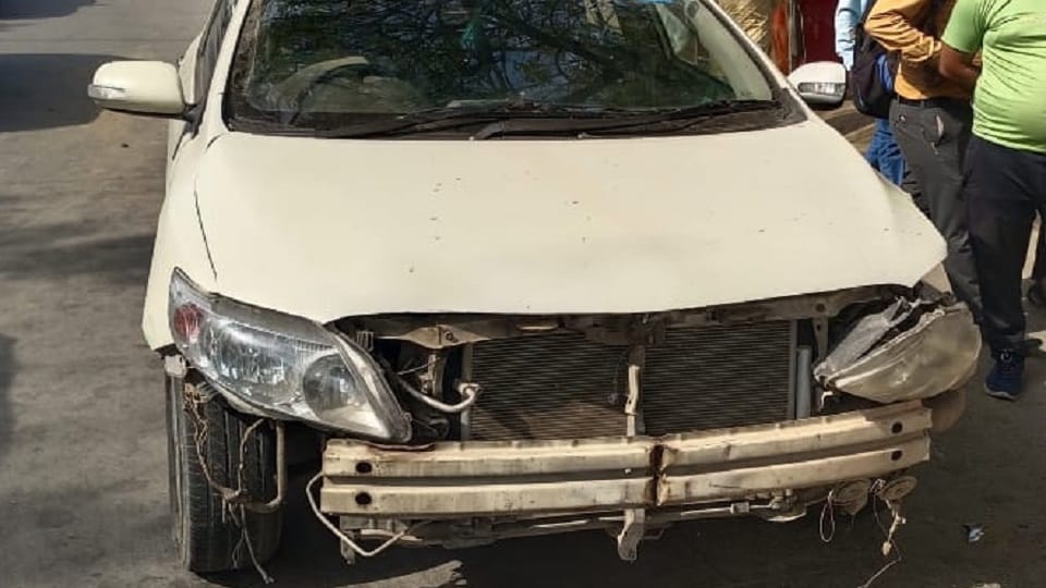 Congress state spokesperson's car met with an accident