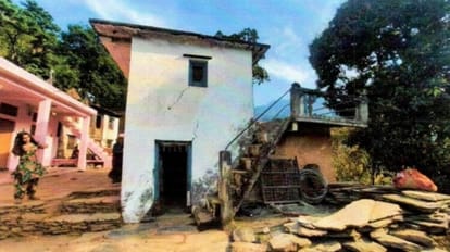 Uttarakhand: पिथौरागढ़ में दहशत, सिरसोलीपट्टी गांव के 50 घरों में दरारें...टनल में हो रहा विस्फोट बना कारण Uttarakhand News Panic in Pithoragarh cracks in 50 houses of Sirsolipatti village due to explosion in tunnel