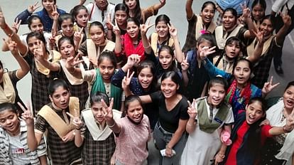 Meerut: result of 12th dropped by 9.81 percent due to no experience of board examination