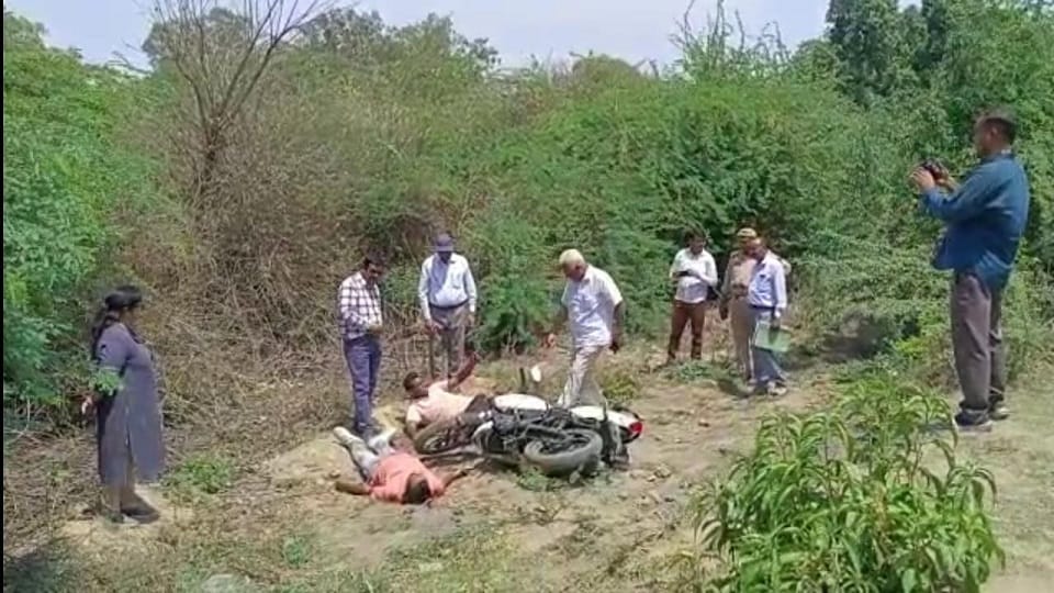 UP STF recreates Encounter scene of gangster mafia Atiq Ahmed son Asad and his aide Ghulam in Jhansi