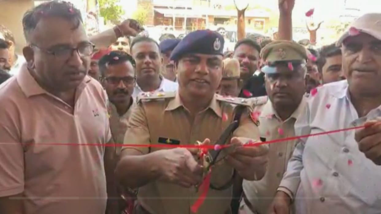 First posting of ASP in Pokhran residents welcomed the officer by dancing on DJ